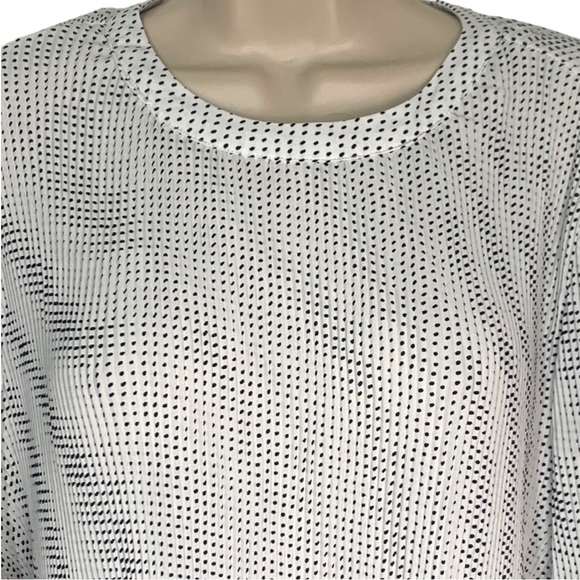 Adrianna, Papell sz  LG black and white polkadot, Georgette pleated‎ blouse - Picture 6 of 10